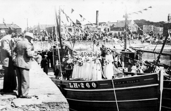 On the boats at old harbout